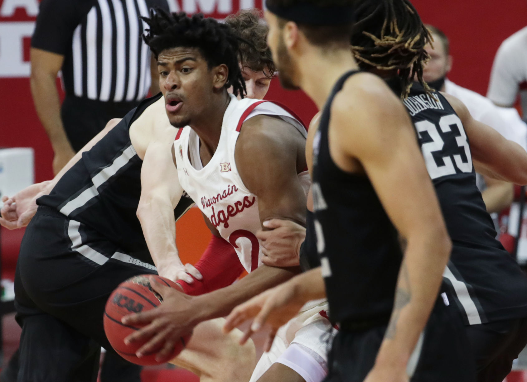 UW 71, Minnesota 59